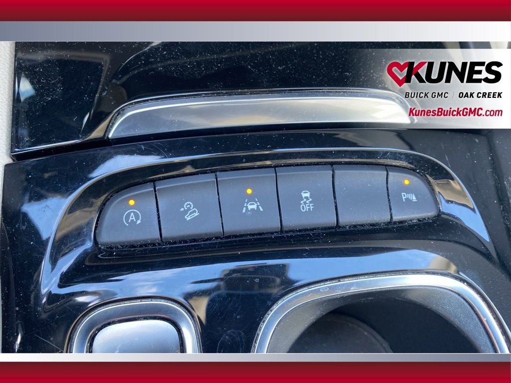 Used 2021 Buick Envision Essence w/ Technology Package I image 21