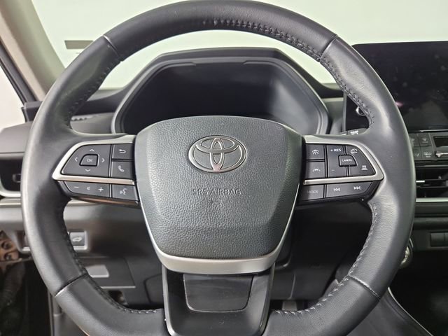 Used 2025 Toyota Grand Highlander AWD image 22