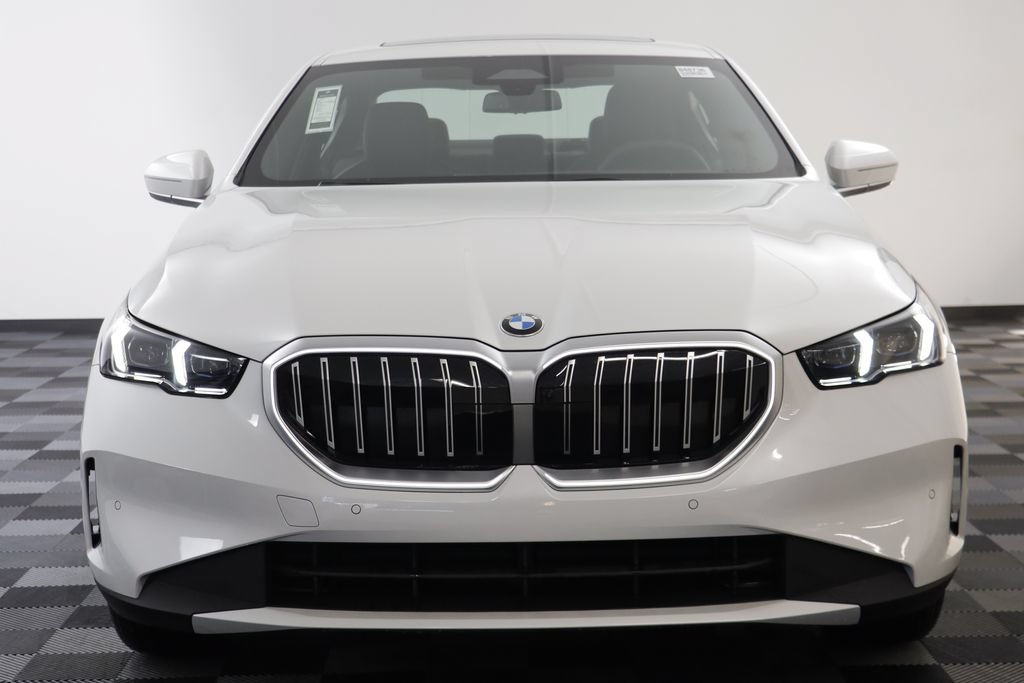 New 2026 BMW 530i xDrive w/ Premium Package AWD/4WD image 23