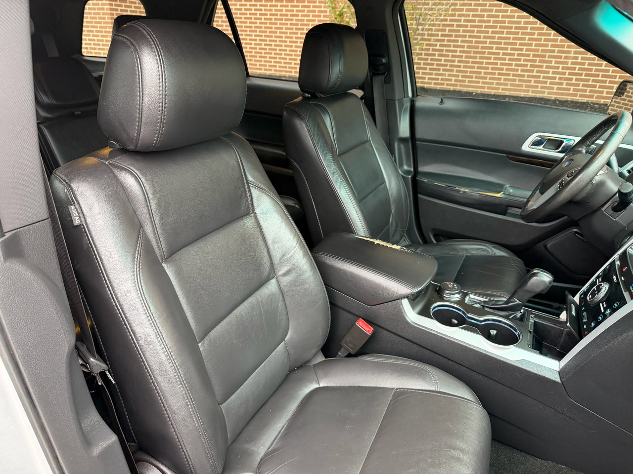 Used 2014 Ford Explorer Limited image 23