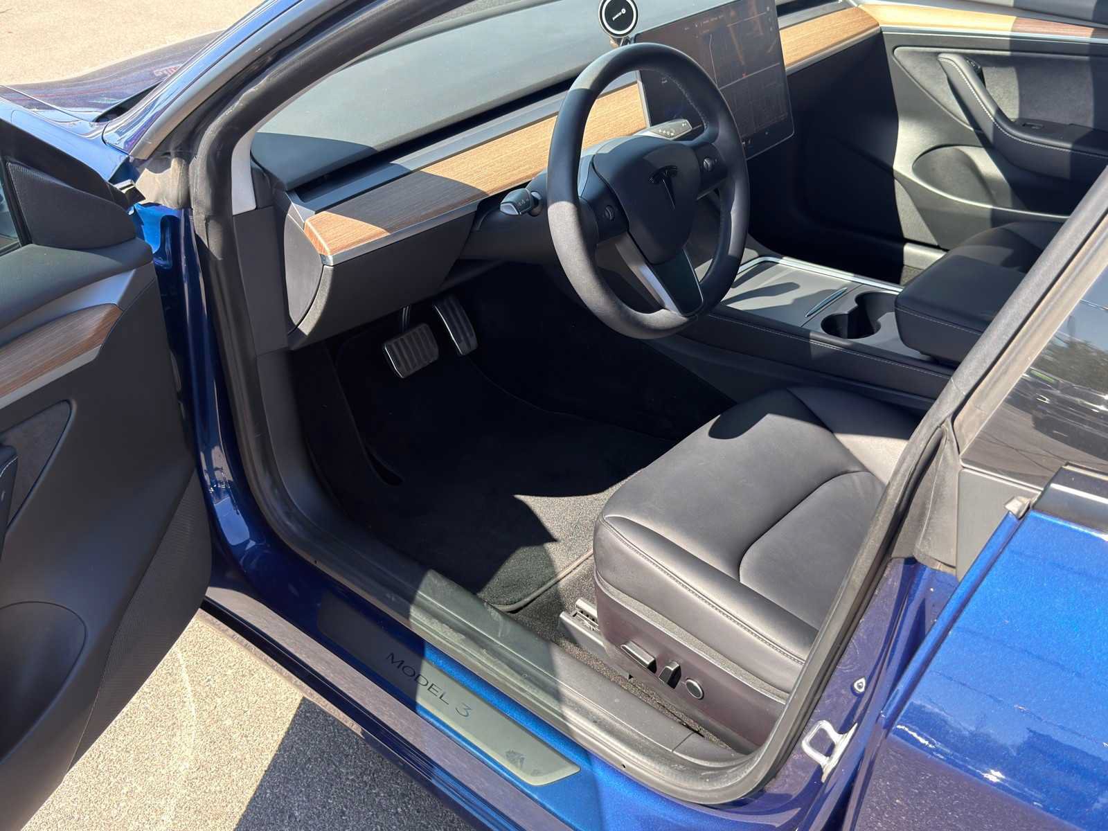 Used 2022 Tesla Model 3 Long Range AWD/4WD image 21