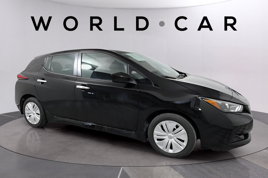 Used 2025 Nissan Leaf S FWD image 2