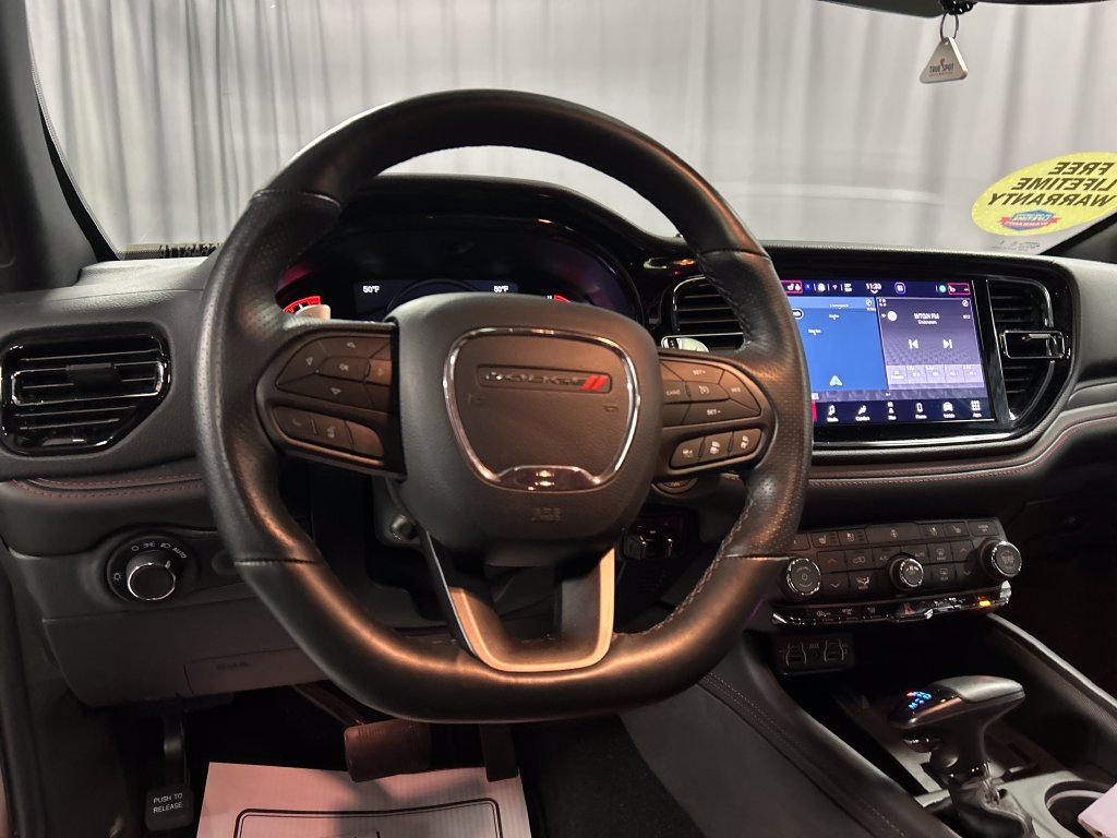 Used 2025 Dodge Durango GT AWD/4WD image 15
