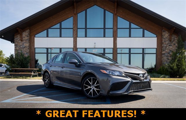 Used 2021 Toyota Camry SE