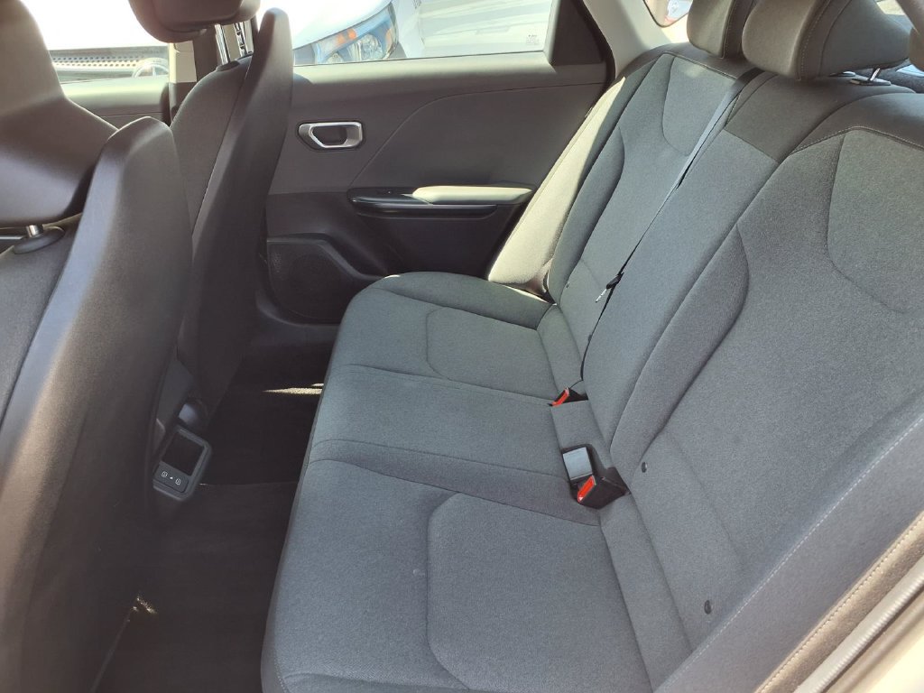 Used 2025 Kia K4 FWD image 22