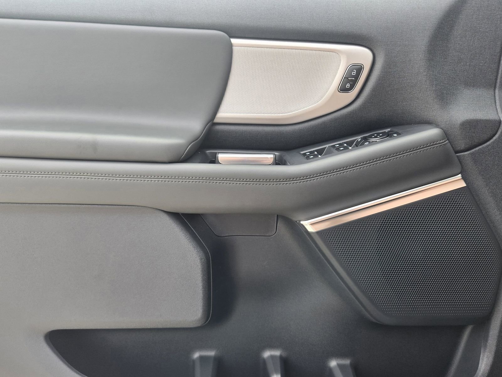 New 2026 Ford Expedition Active RWD image 24