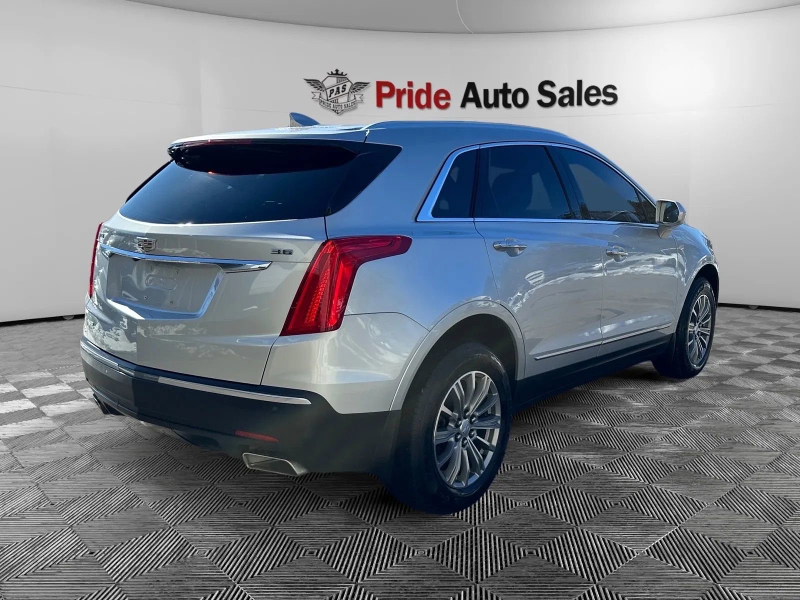 Used 2018 Cadillac XT5 Luxury AWD/4WD image 9