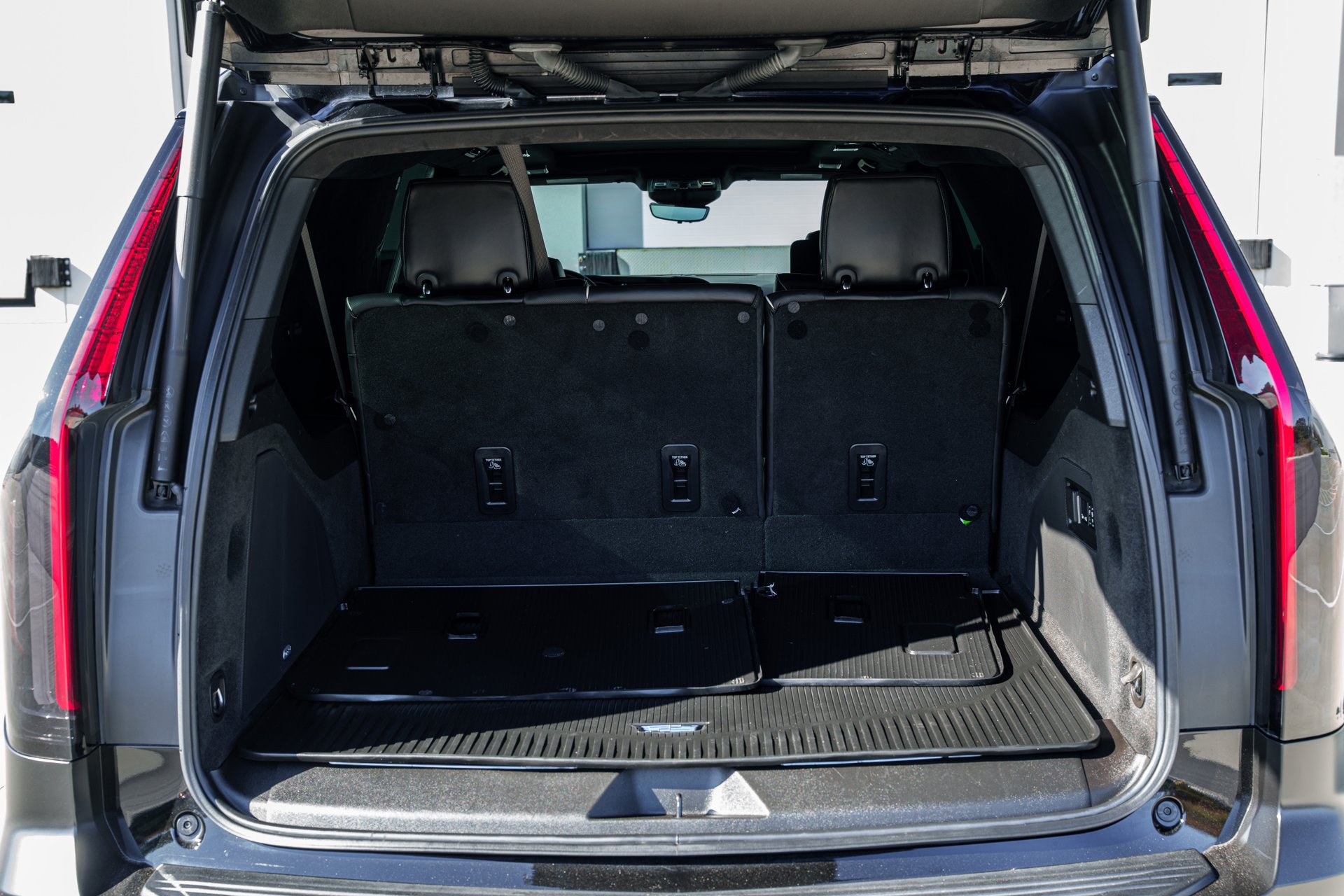 Used 2024 Cadillac Escalade ESV V w/ LPO, Floor Liner Package AWD/4WD image 29