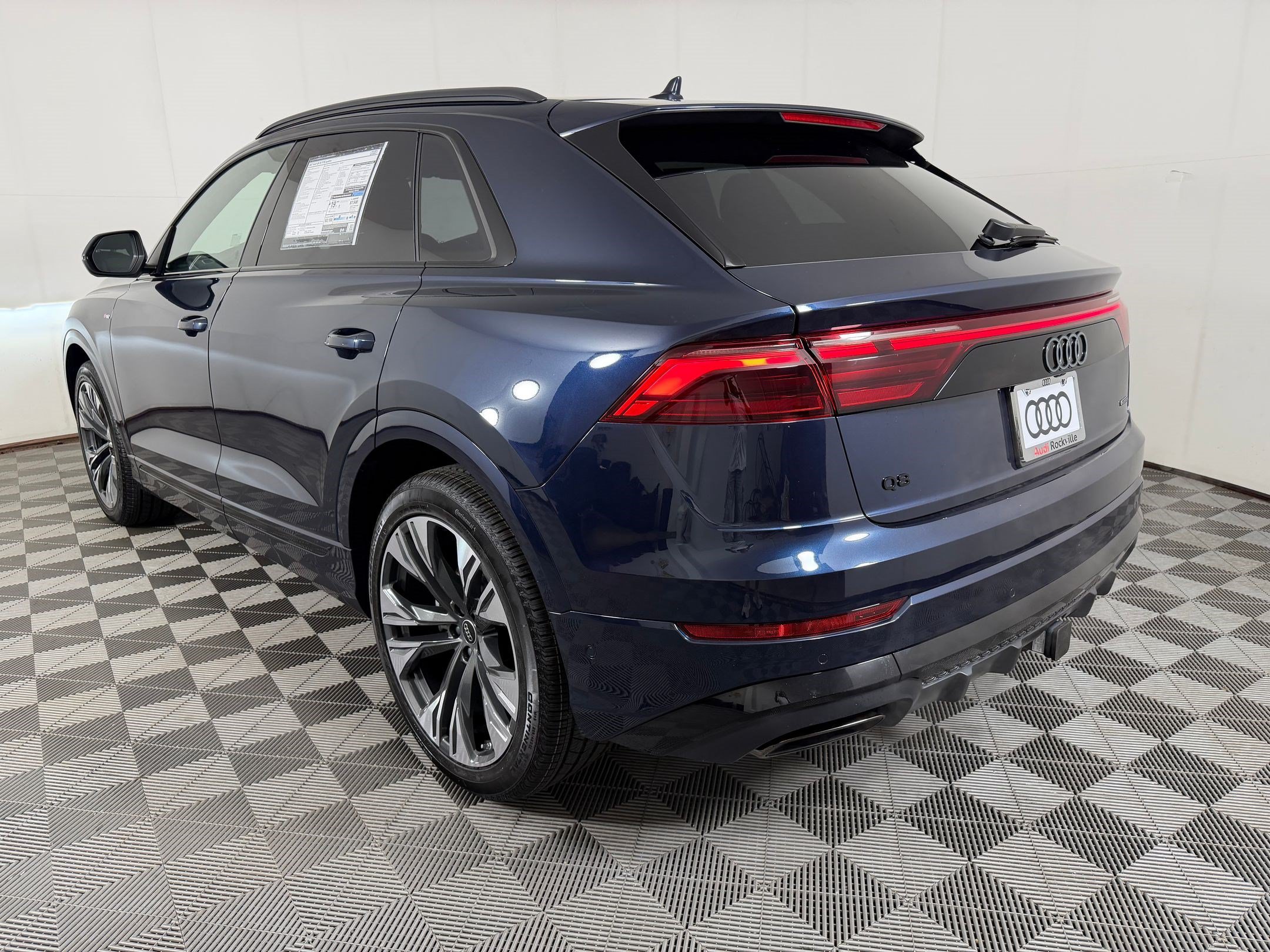 New 2027 Audi Q8 Premium Plus AWD/4WD image 3