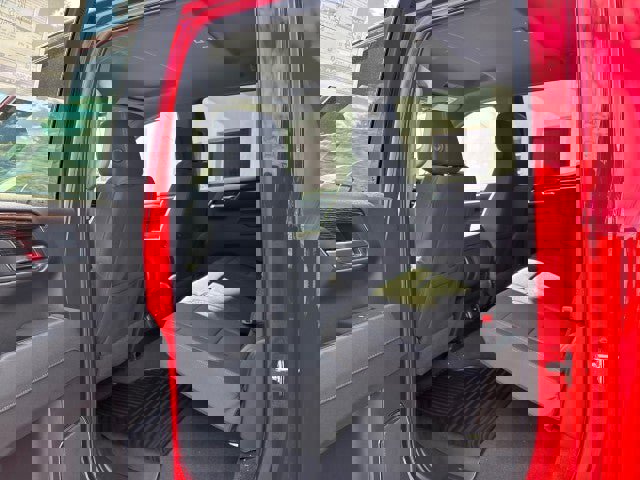 New 2026 GMC Sierra 1500 SLE w/ Preferred Package image 32