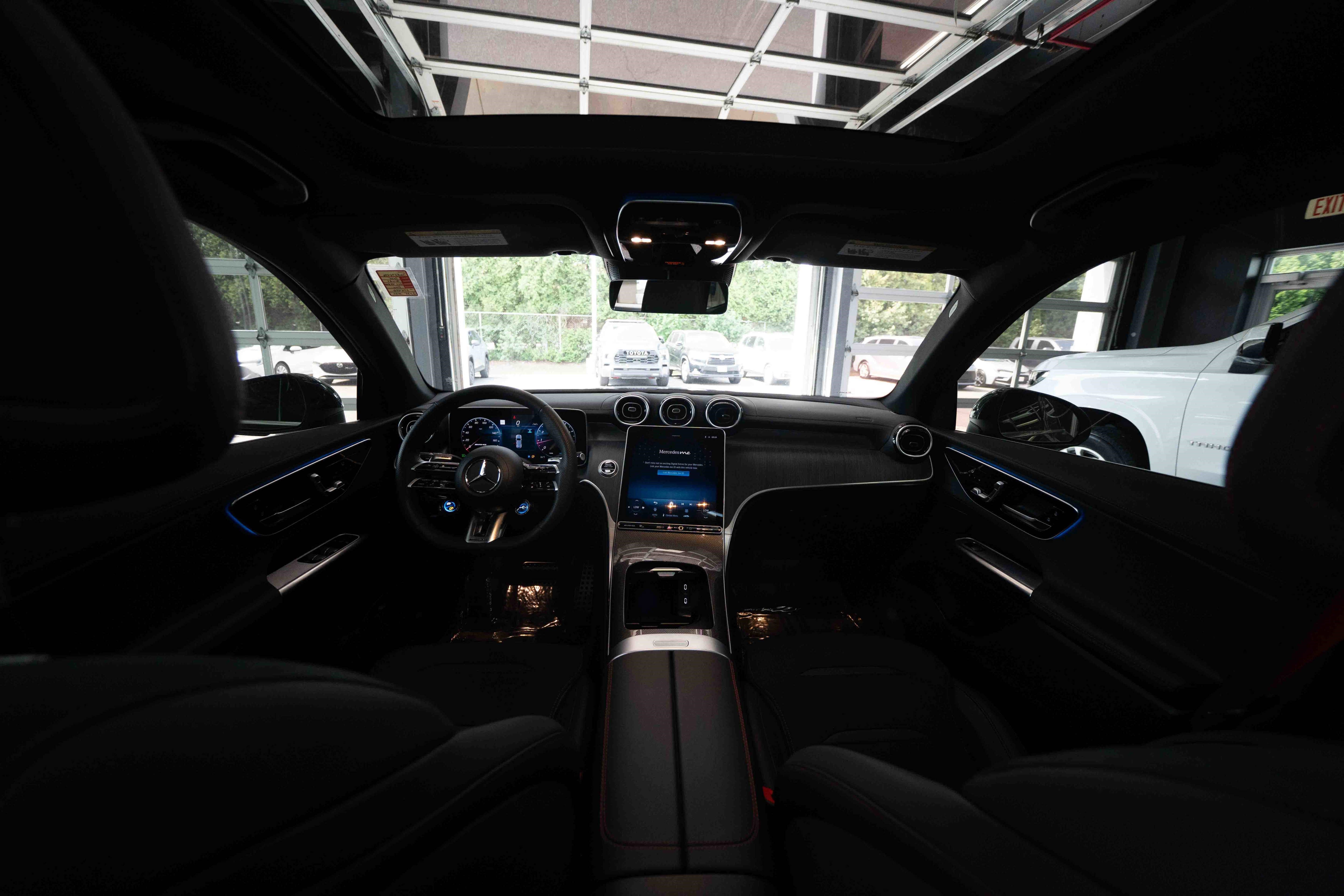 Used 2025 Mercedes-Benz GLC 43 AMG 4MATIC image 19