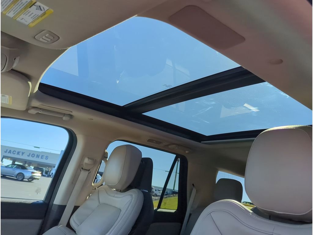 Used 2024 Lincoln Navigator Reserve image 21