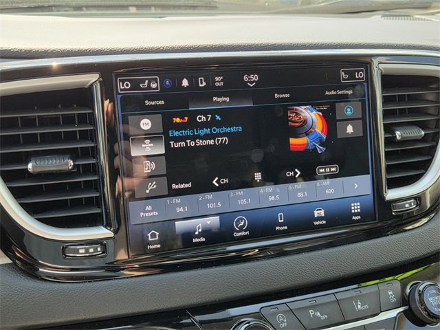 Certified 2023 Chrysler Pacifica Touring-L image 26