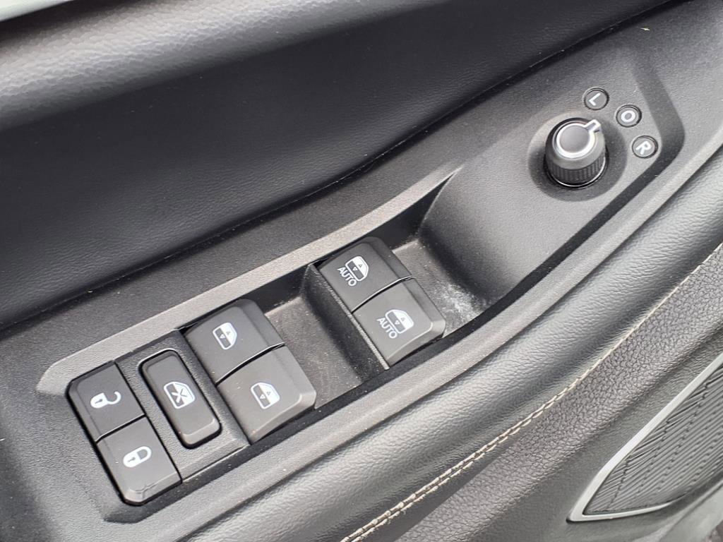 Certified 2022 Jeep Grand Cherokee L Limited image 44