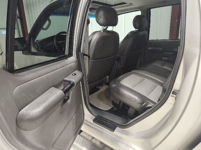 Used 2004 Ford Explorer Sport Trac 4x4 image 14