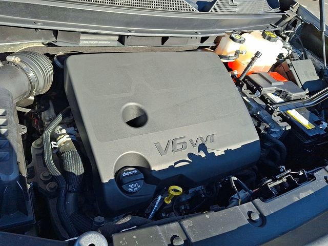 Used 2023 Chevrolet Traverse LT w/ LPO, Floor Liner Package image 27