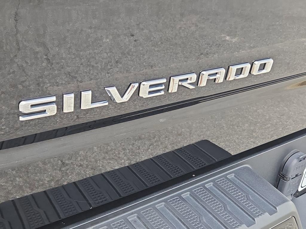 Used 2022 Chevrolet Silverado 1500 LT Trail Boss w/ Bed Protection Package image 12