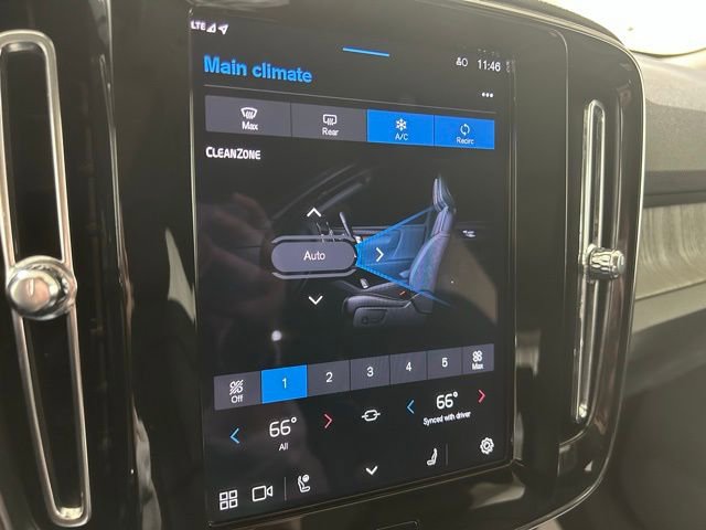 Used 2025 Volvo XC40 B5 Plus AWD/4WD image 16