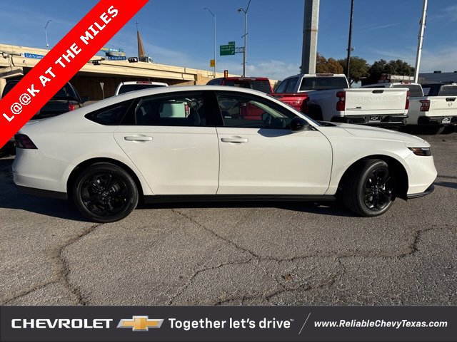 Used 2025 Honda Accord SE image 9