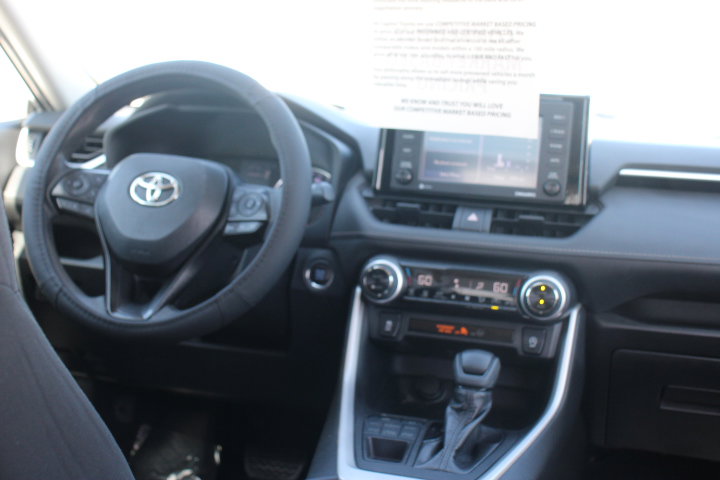 Used 2020 Toyota RAV4 XLE AWD/4WD image 22