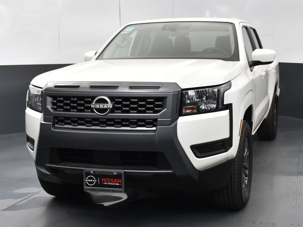 Used 2025 Nissan Frontier SV w/ Tow Package image 3