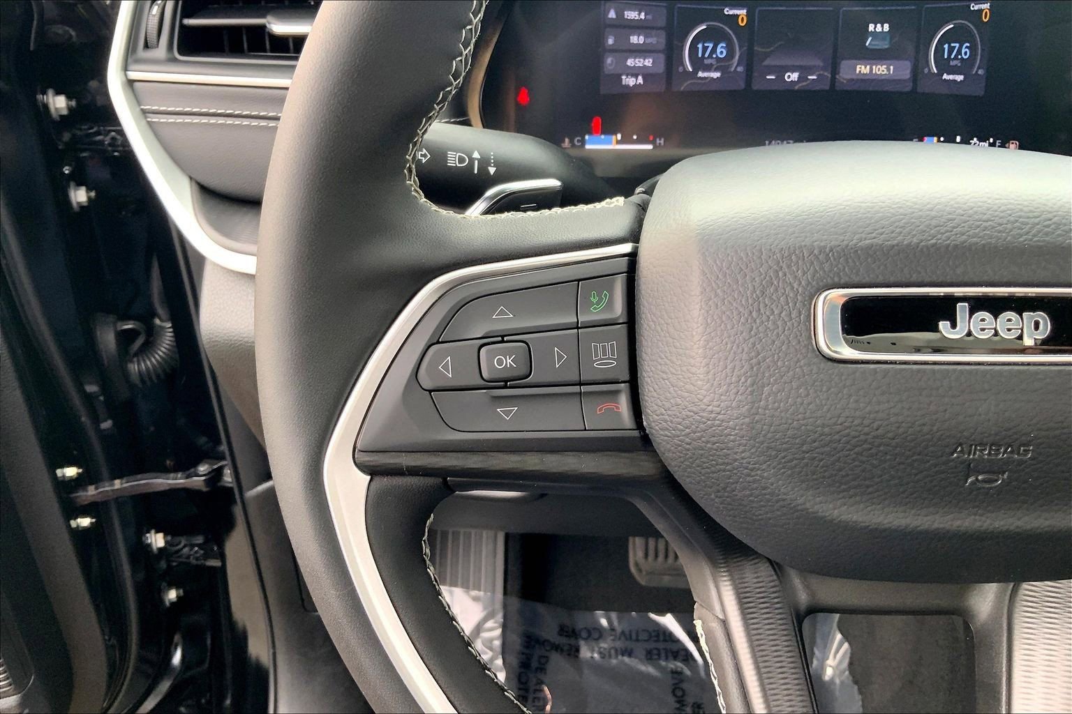 Certified 2025 Jeep Grand Cherokee Altitude image 22