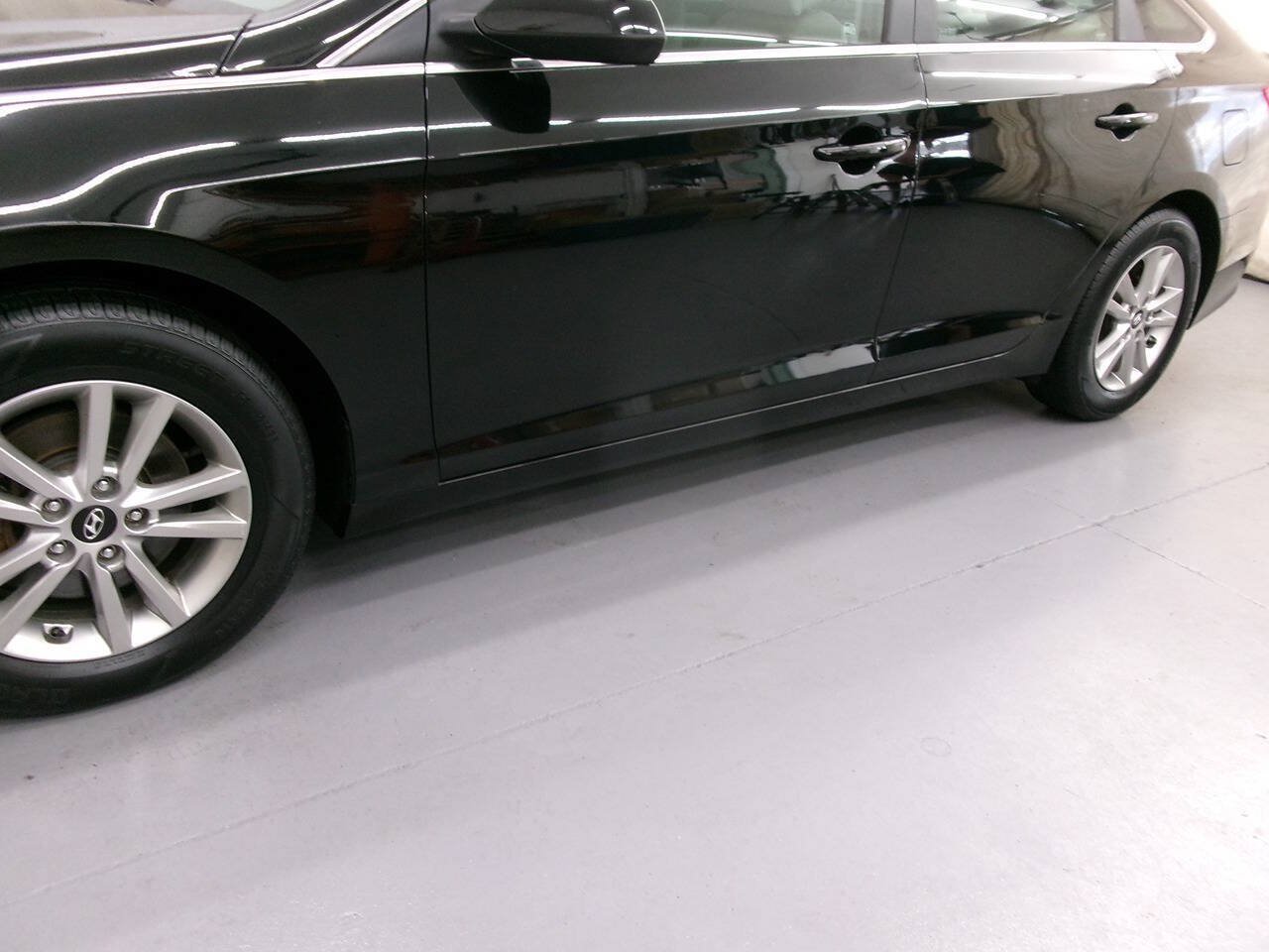 Used 2017 Hyundai Sonata SE FWD image 4