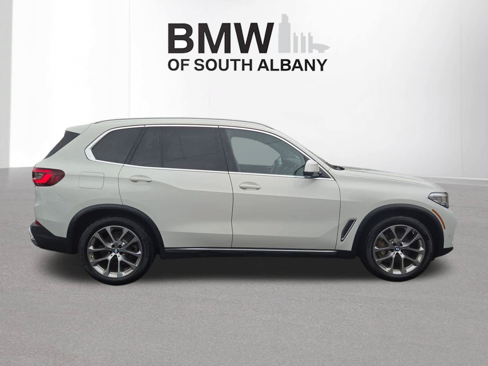 Used 2022 BMW X5 xDrive40i w/ Premium Package AWD/4WD image 6