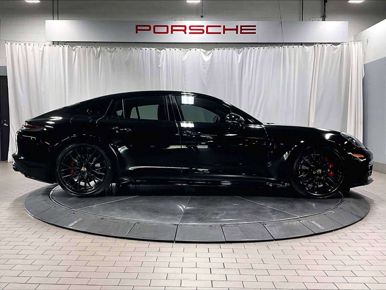 Used 2019 Porsche Panamera GTS image 10