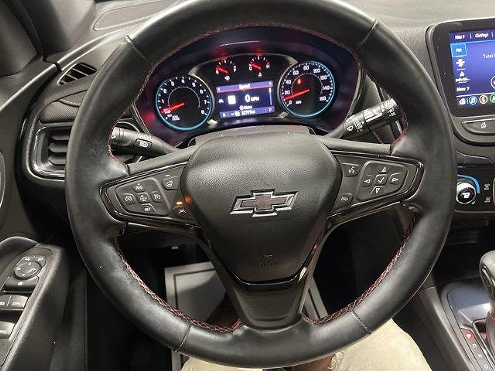 Used 2023 Chevrolet Equinox RS FWD image 23