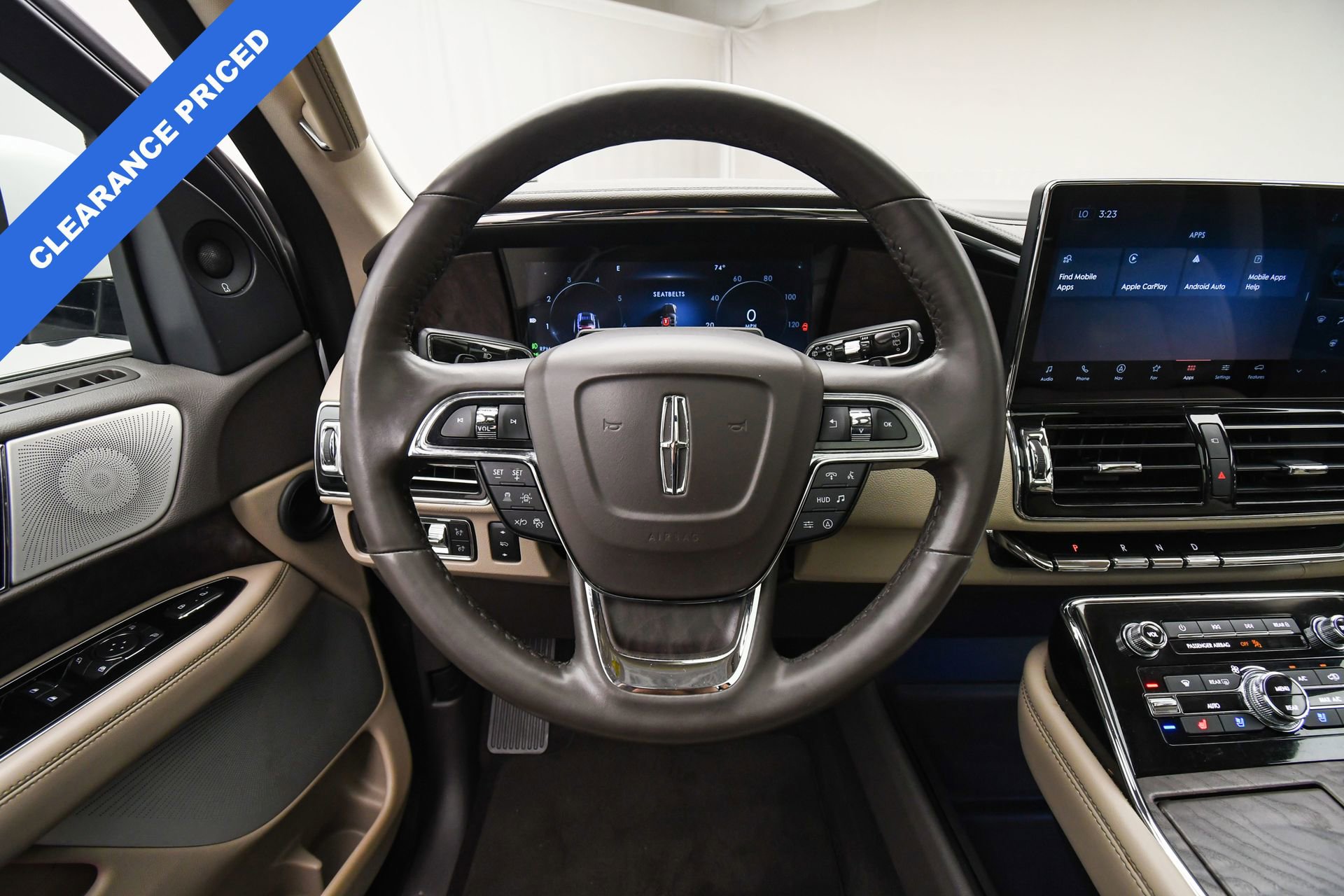 Used 2022 Lincoln Navigator Reserve image 16