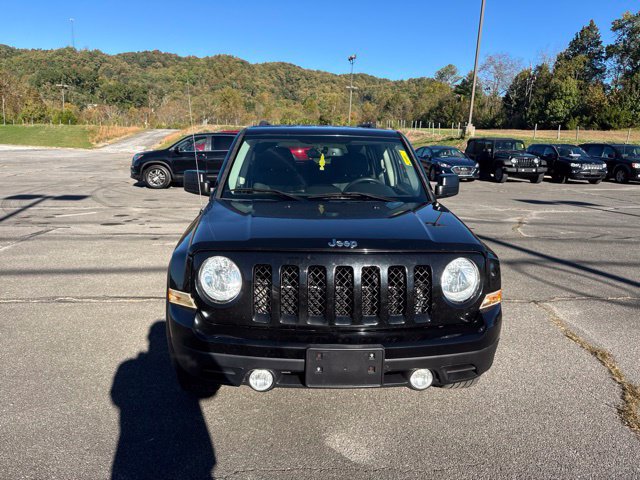 Used 2016 Jeep Patriot Latitude AWD/4WD image 3