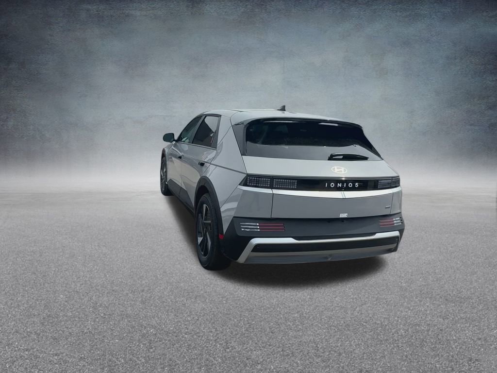 New 2025 Hyundai Ioniq 5 SE image 17