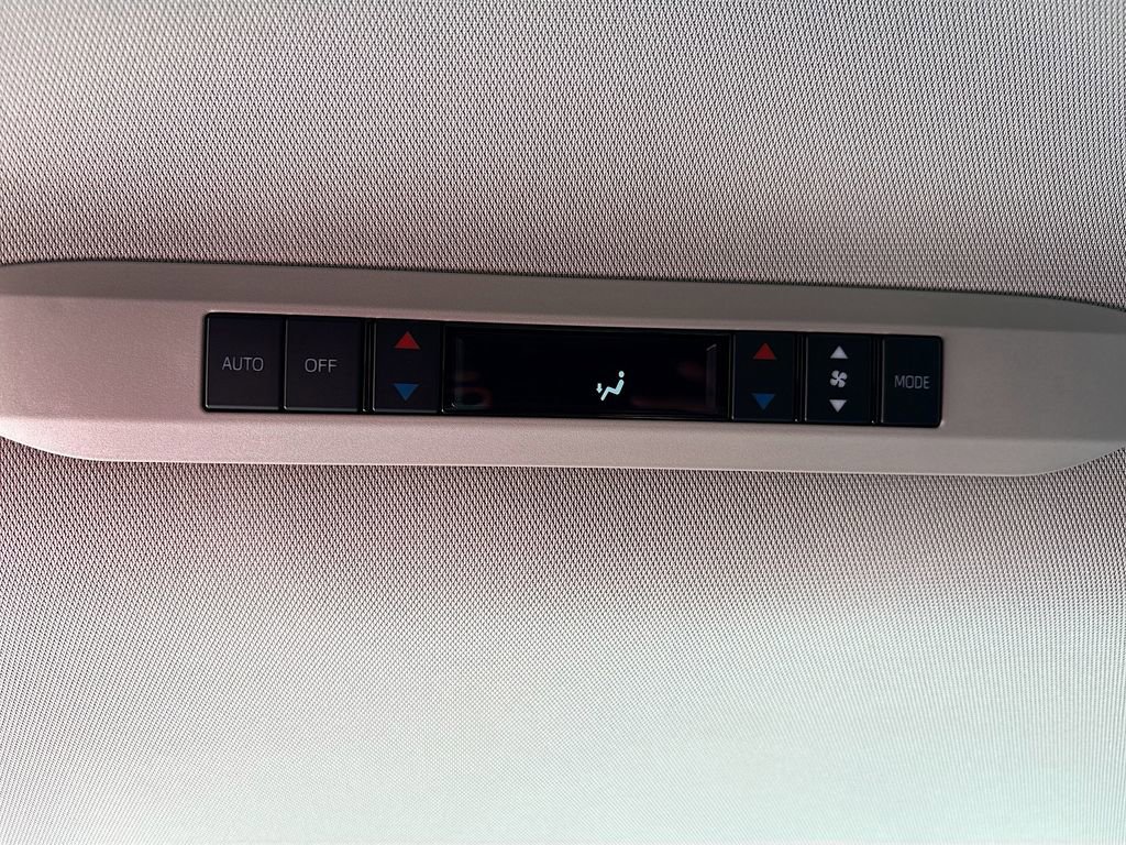 Used 2023 Toyota Sienna XLE w/ XLE Plus Package image 25