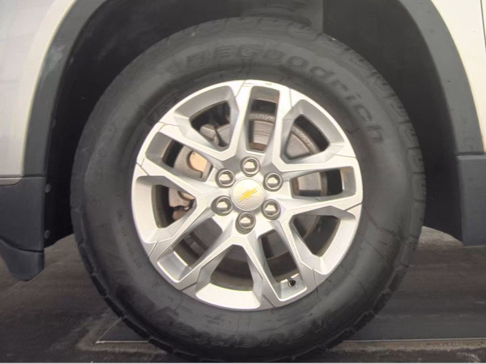 Used 2019 Chevrolet Traverse LT FWD image 10