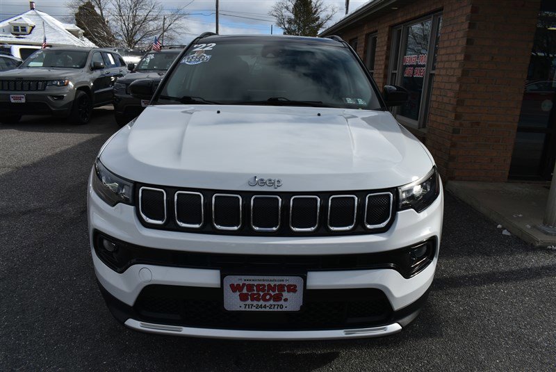 Used 2022 Jeep Compass Limited w/ Sun and Sound Group image 8