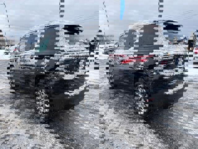 Used 2023 Chevrolet Traverse LT w/ LPO, Floor Liner Package image 5