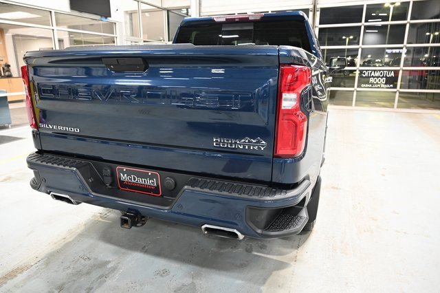 Used 2019 Chevrolet Silverado 1500 High Country w/ Technology Package image 5