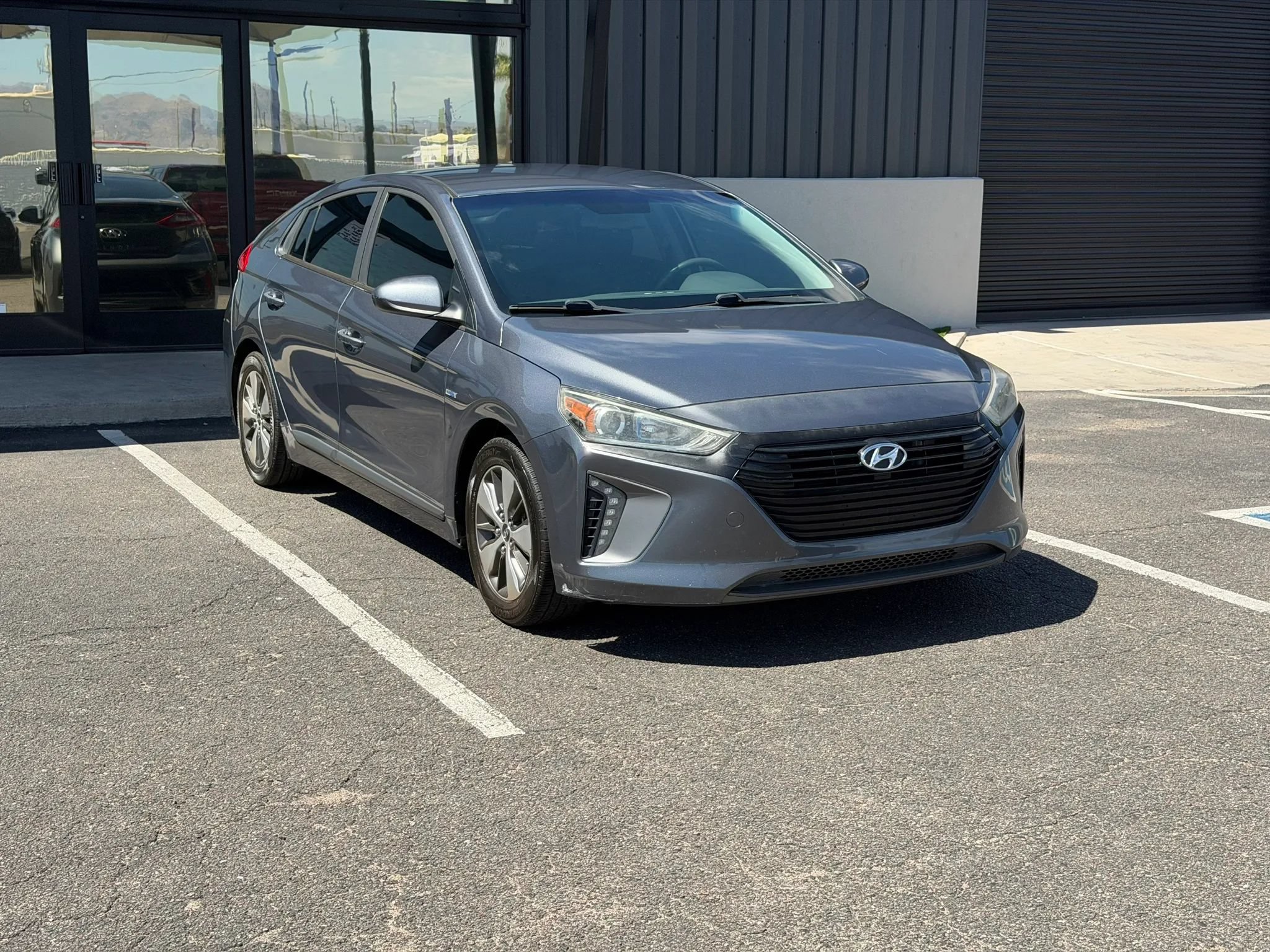 Used 2019 Hyundai Ioniq Plug-In Hybrid FWD image 12