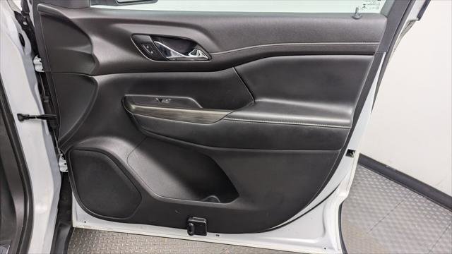 Used 2020 GMC Acadia SLT image 22