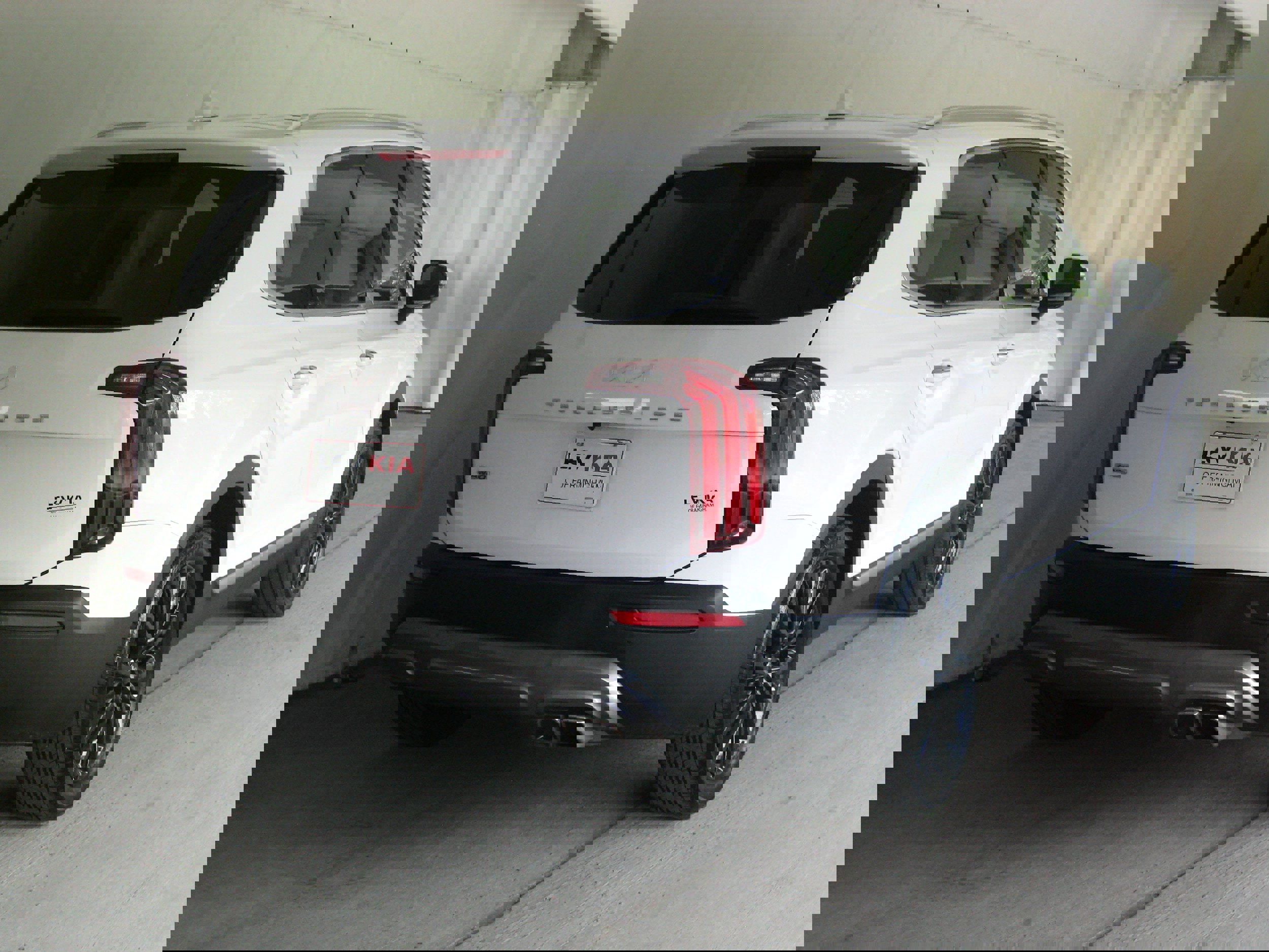 Certified 2022 Kia Telluride SX w/ SX Prestige Package image 7