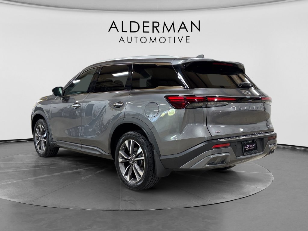 Used 2022 INFINITI QX60 Luxe w/ Cargo Package AWD/4WD image 3