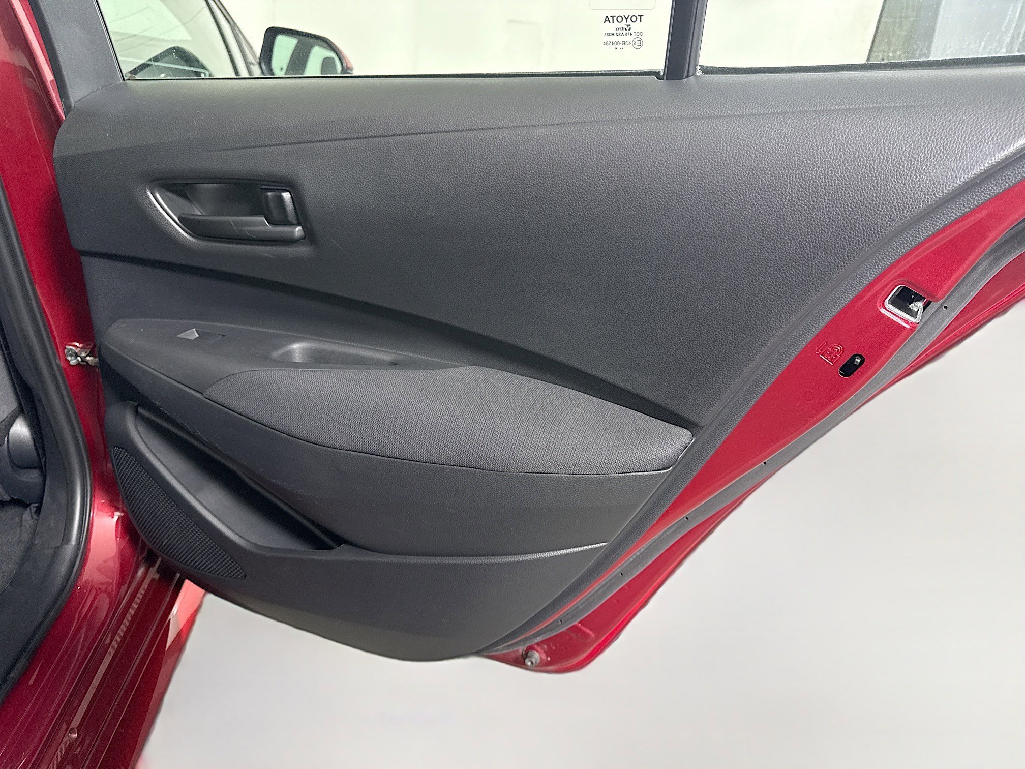 Used 2024 Toyota Corolla LE image 27