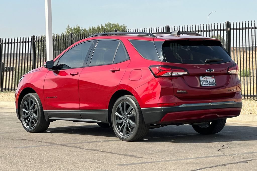 Used 2023 Chevrolet Equinox RS w/ RS Leather Package AWD/4WD image 7