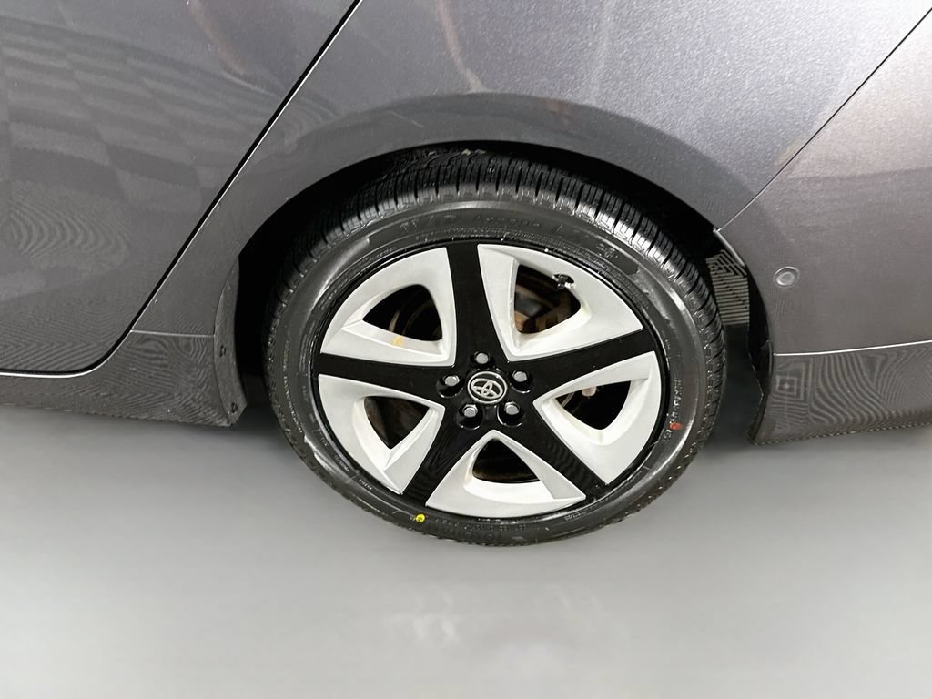 Used 2017 Toyota Prius Four Touring FWD image 34