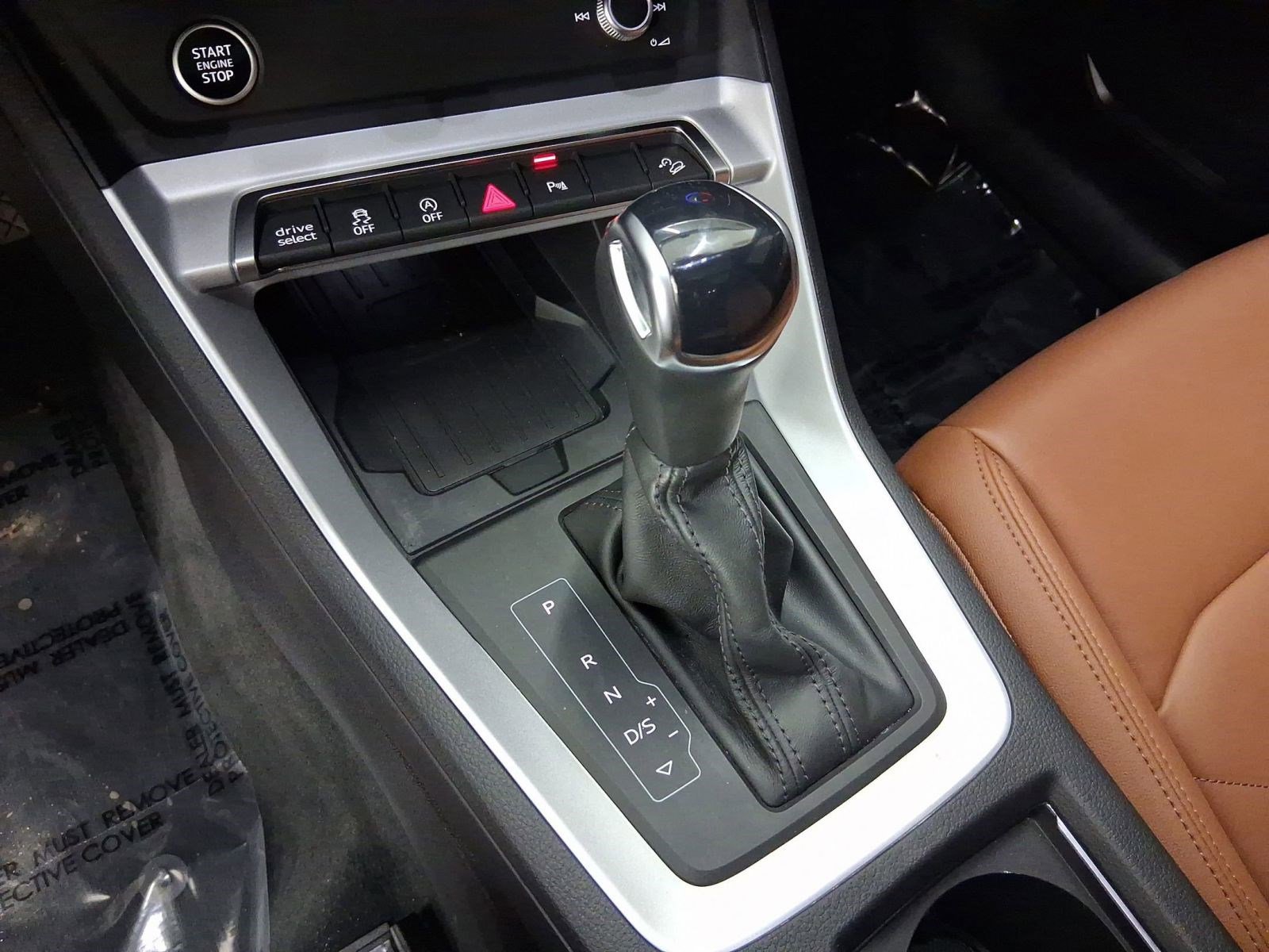 Used 2025 Audi Q3 2.0T Premium w/ Convenience Package image 16