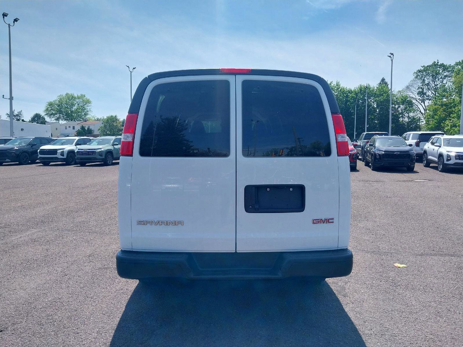 Used 2023 GMC Savana 3500 LS image 6