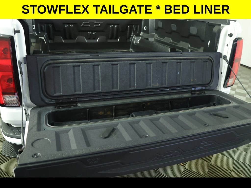 Used 2023 Chevrolet Colorado LT w/ LT Convenience Package III AWD/4WD image 11