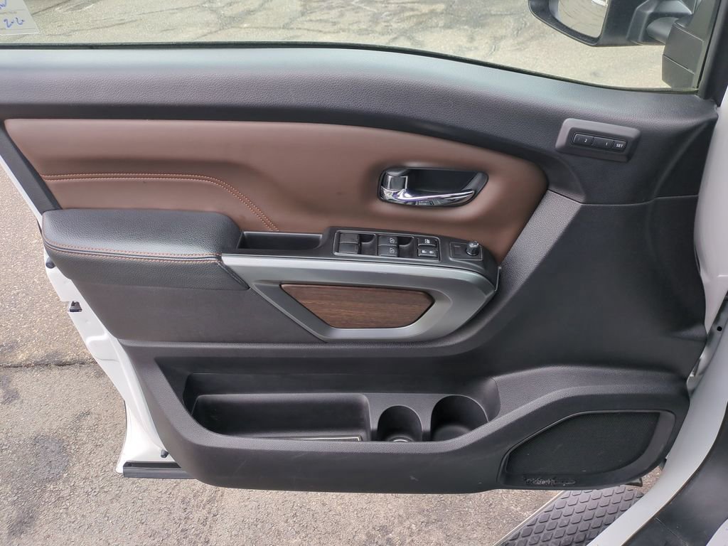 Used 2018 Nissan Titan Platinum Reserve w/ Platinum Utility Package image 9