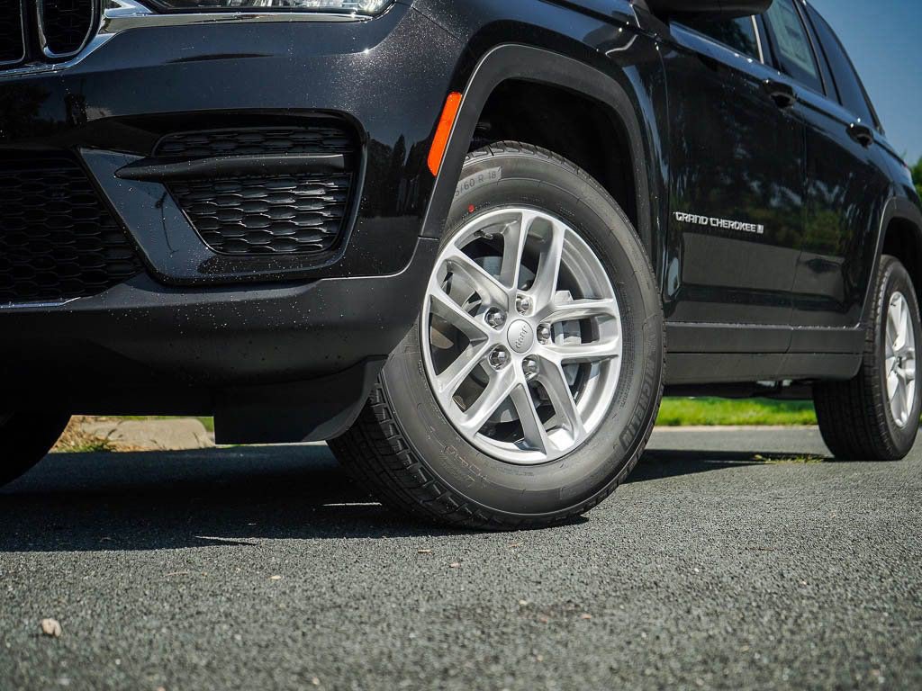 New 2025 Jeep Grand Cherokee Laredo X image 5
